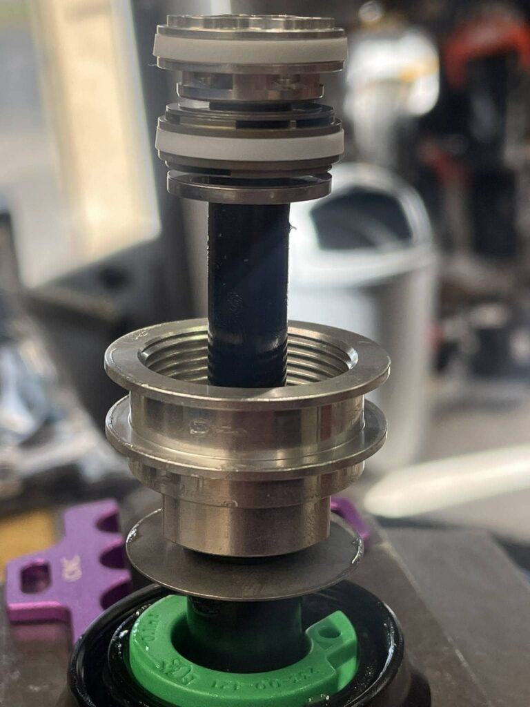 Serwis Damper FOX IsoStrut