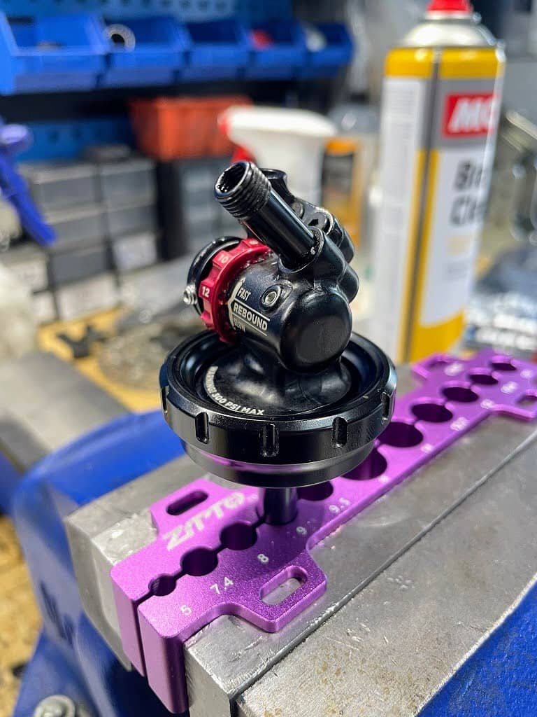 Serwis Damper FOX IsoStrut